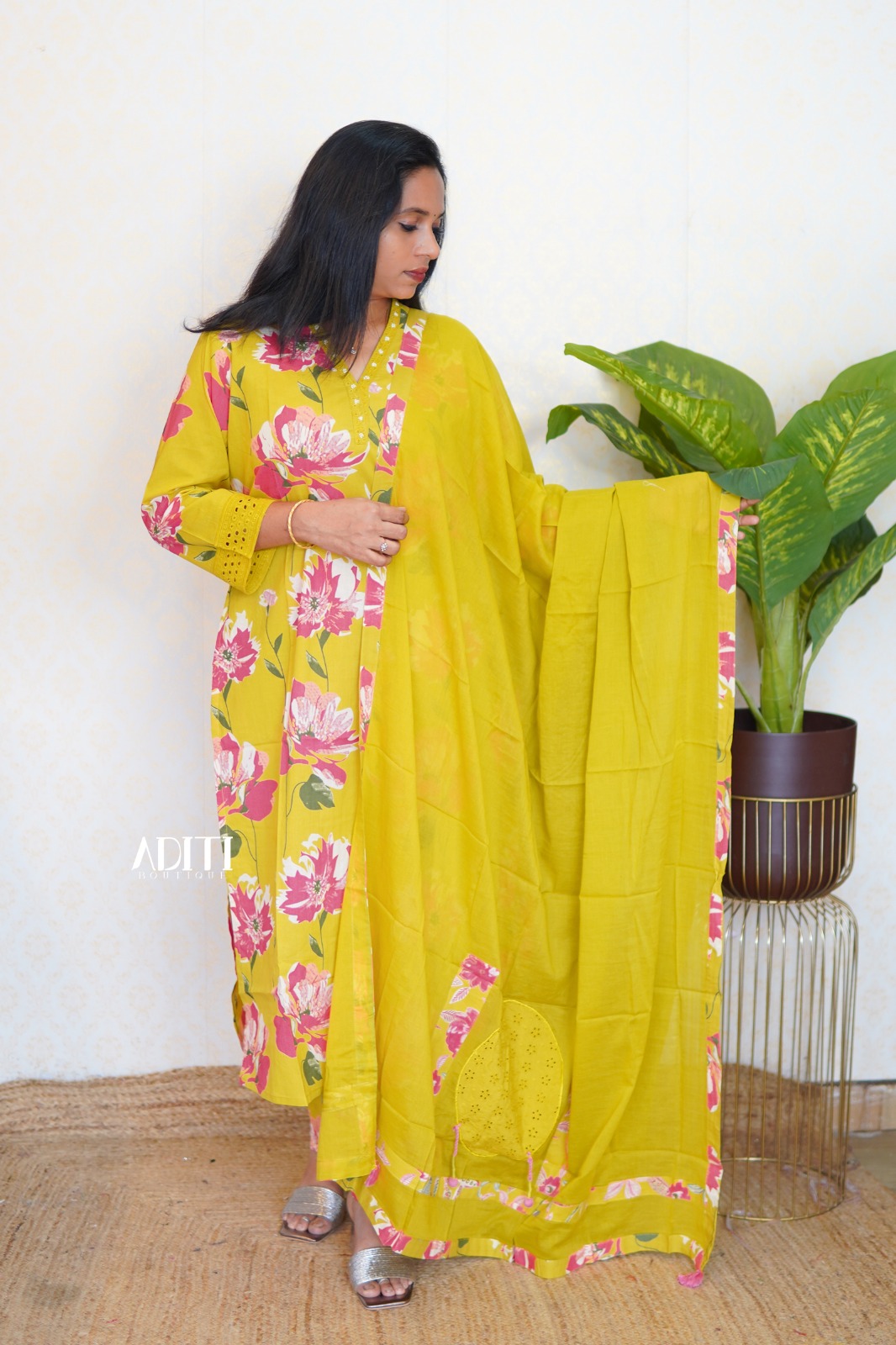 Designer Salwar Set SALWAR-001 - View 4