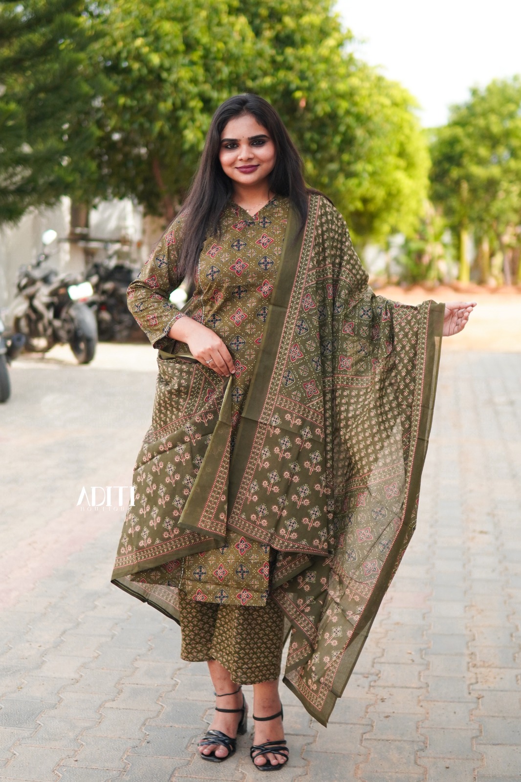 Designer Salwar Set SALWAR-009 - View 5